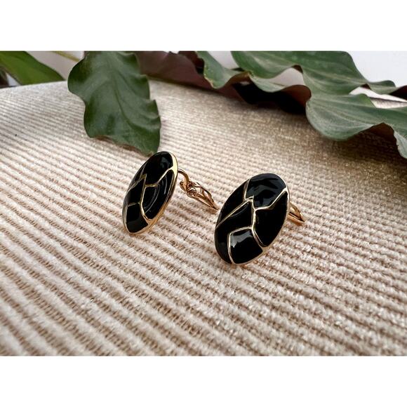 Vintage Mod Black & Gold Geometric Earrings, Clip-on Costume Earrings - Picture 4 of 7